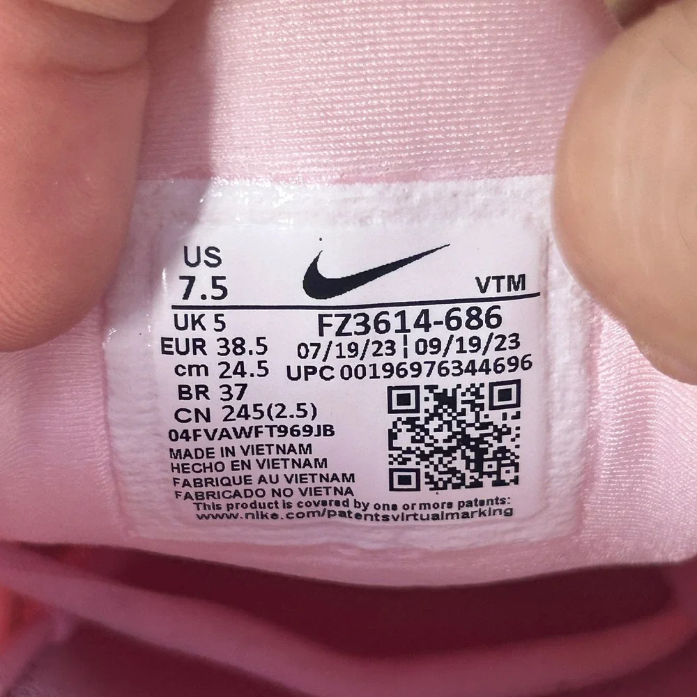 Nike Air Vapormax Plus Pink Foam Womens Running Shoes FZ3614-686 Size 7.5